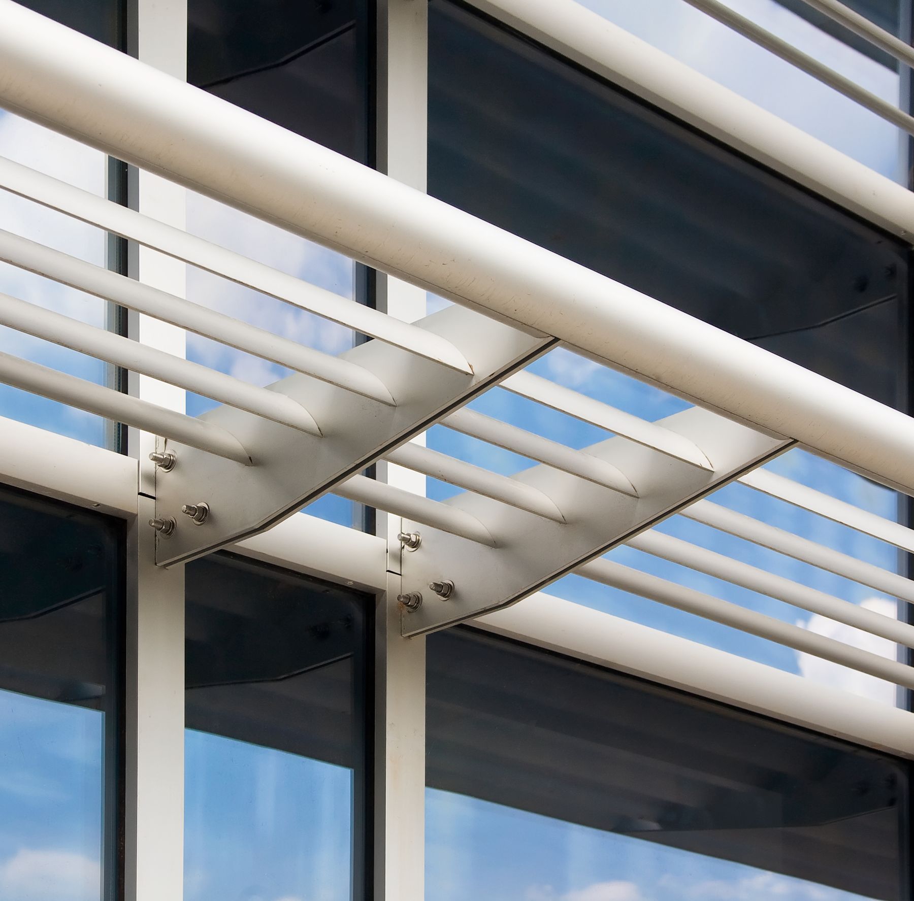 Louvers, Sunscreens & Fins