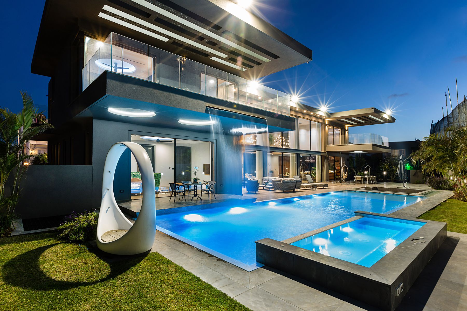 Glass Pool Fencing system