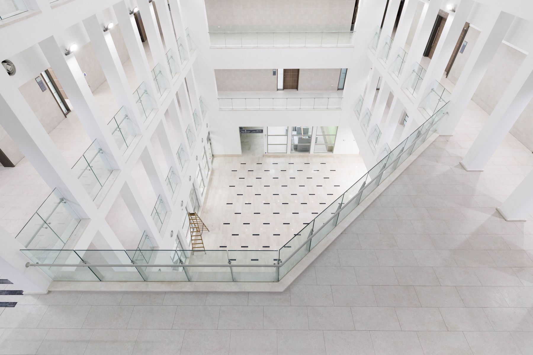 Lobby & Feature Stairs